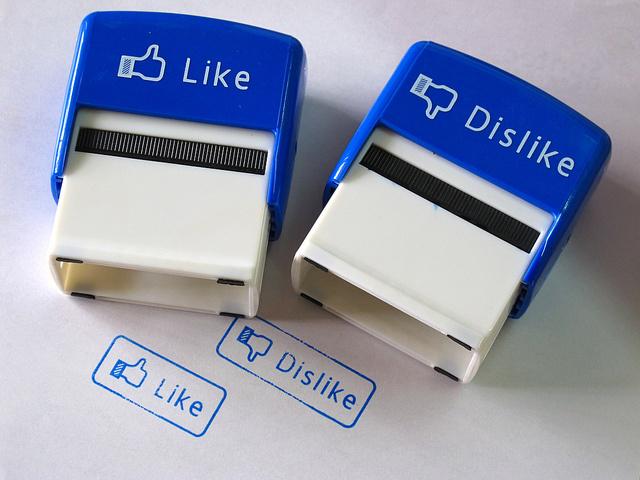 joveneseuro's tweet photo. ¡Deseo cumplido! #Facebook incluirá el botón No Me Gusta http://t.co/mFcUizvoFH #curioso http://t.co/QlqRivsn7f