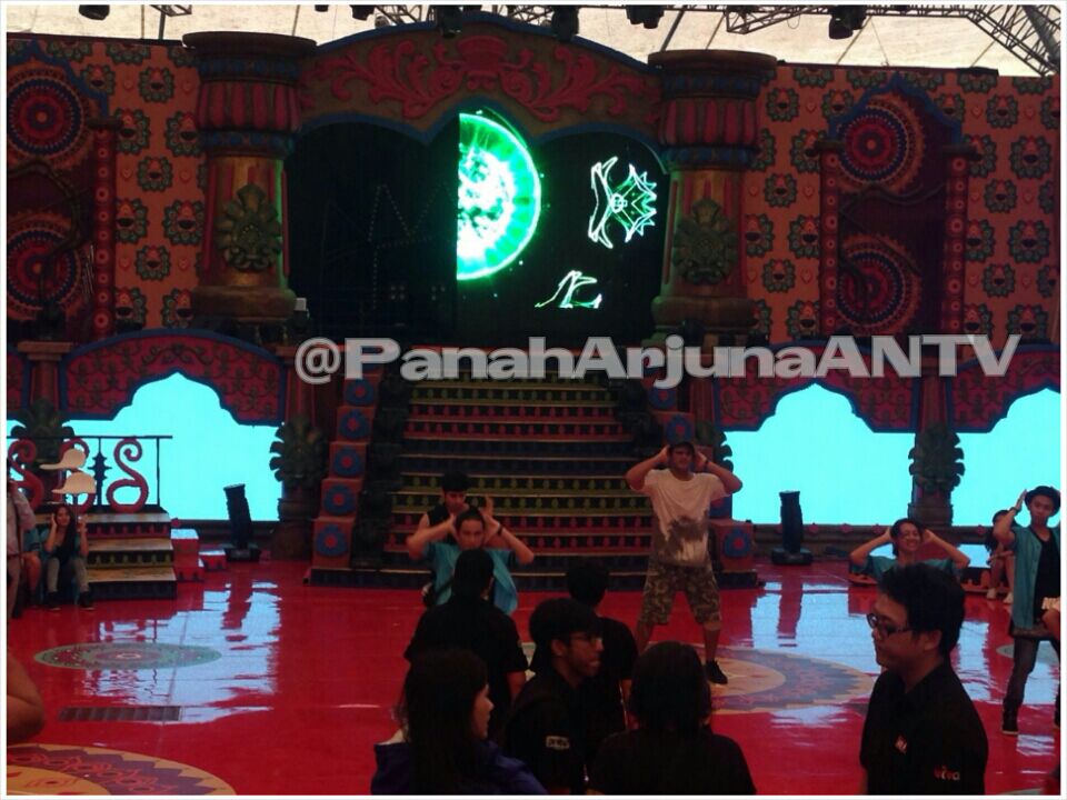pesbukersdiANTV's tweet photo. Gladi resik terakhir utk #MALAMFINALPAA http://t.co/j9nqoyD1LO
