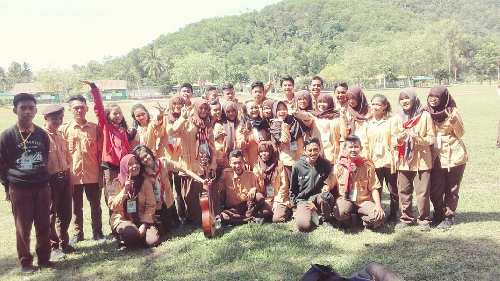 XIIS1Smanda's tweet photo. Sesi foto pas di RINDAM XII TPR *miss this momment :') http://t.co/lKKDomkD1U