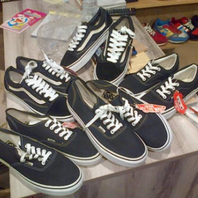 sialahkan selagi ready nona dan bosku
#vansoldscool#vansauthentic
for order : 081910121822 / 52133df7 / 528c77e2