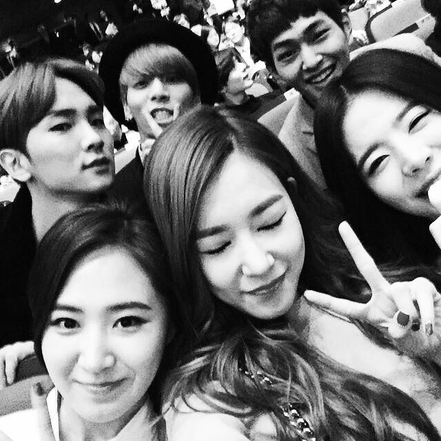 515sunnyday_bot's tweet photo. ♧

シャイニーと 少女時代と..♡ #shinee #girlsgeneration #gg #smtown #family #happytime https://t.co/DSNYOgt2Ue https://t.co/TdeEKkCLLV

<インスタ>