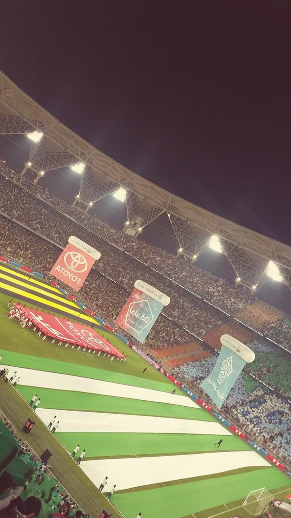MrNaif2015's tweet photo. تواجدت مع الزميل في الملعب الاتحاد والأهلي## http://t.co/zVfjtES80P