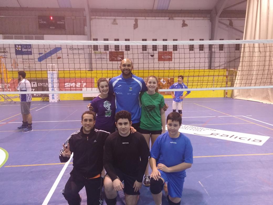 kypela's tweet photo. @sansavoley  Onte celebramos o torneo navideño !!@maneleblan @flaviocalafell @marcosansa @hernantovar21 http://t.co/ws6tm6fklU