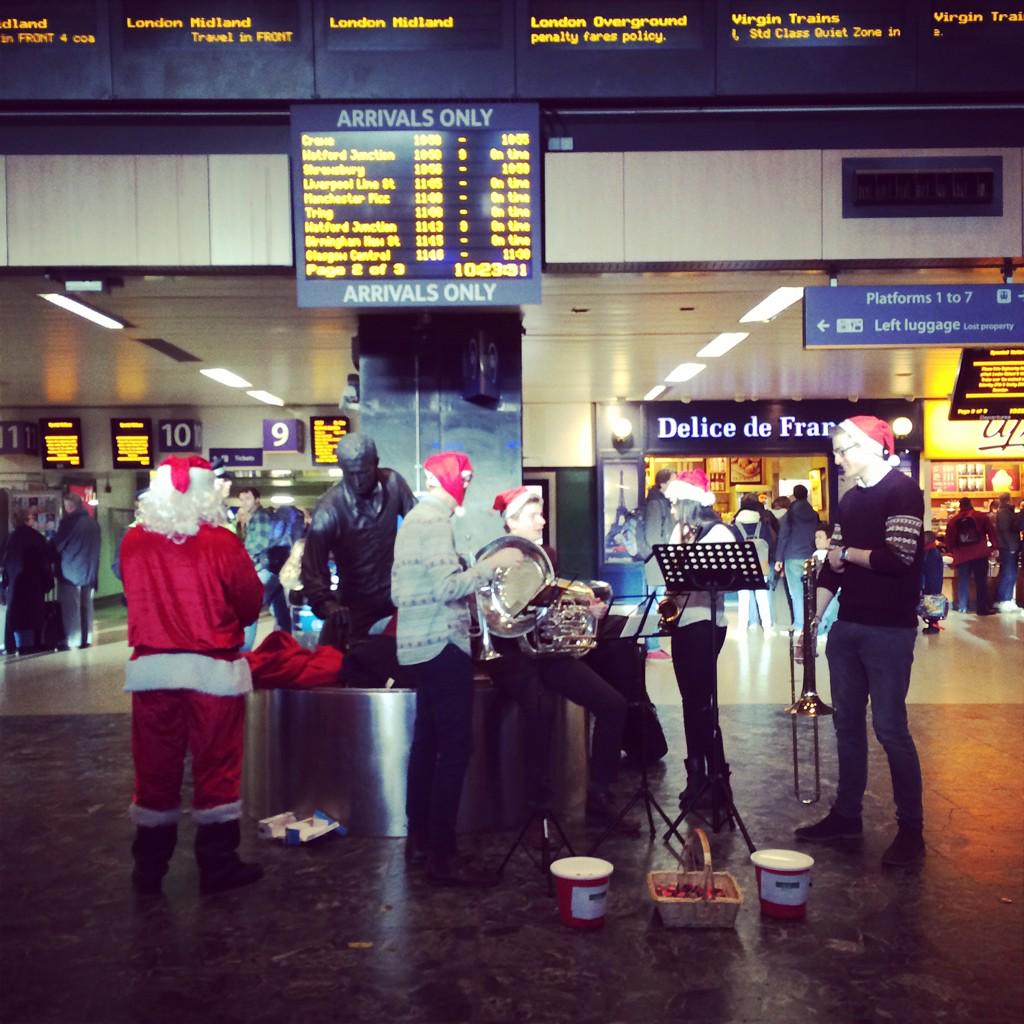 Casual brass band performing Christmas carols at Euston this morning.  Getting me in the xmas mood!