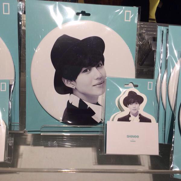 141220~29 /150226 Goods de SHINee @ SMTOWN en Coex Artium B5SuhifCQAACXbV