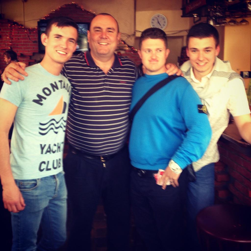 BillyCollinsx's tweet photo. @TRobinsonNewEra #illridewithtommy http://t.co/qdssgDWQ3s