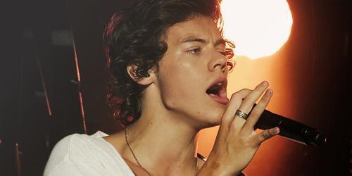 _HORANFINITY's tweet photo. Our jawline game is strong 

#WeAreAllHarry
#WeAllAreHarryFollowParty http://t.co/hhfSxyz9hD
