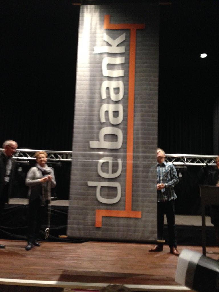 MFCLeunen's tweet photo. "De Baank" is de naam van het nieuwe pand @MFCLeunen http://t.co/dWZHF9Ny2a