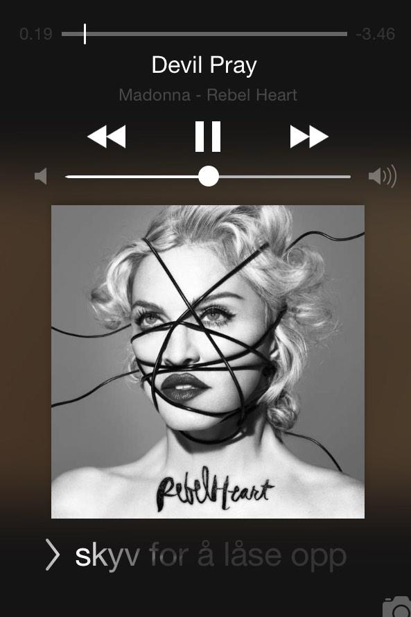 Thank you <a href="/Madonna/">Madonna</a> for theese nice christmas presents. #newmusic #madonna #thepopqueen