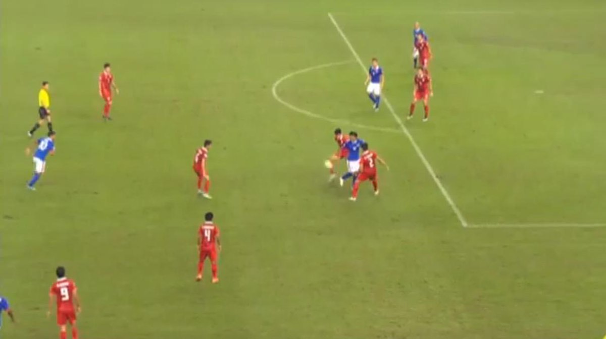17' Amri with a neat back heel to set up Safee but he fires over #AFFSuzukiCup http://t.co/1gsKc8DqZ7