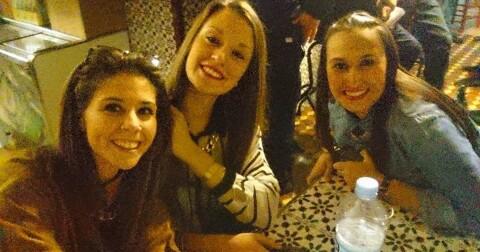 Rosa171095's tweet photo. No puedo pedir más.. #comienzalanavidad! #yquebuenapintatiene! ❤ http://t.co/gOlFQkHxA6