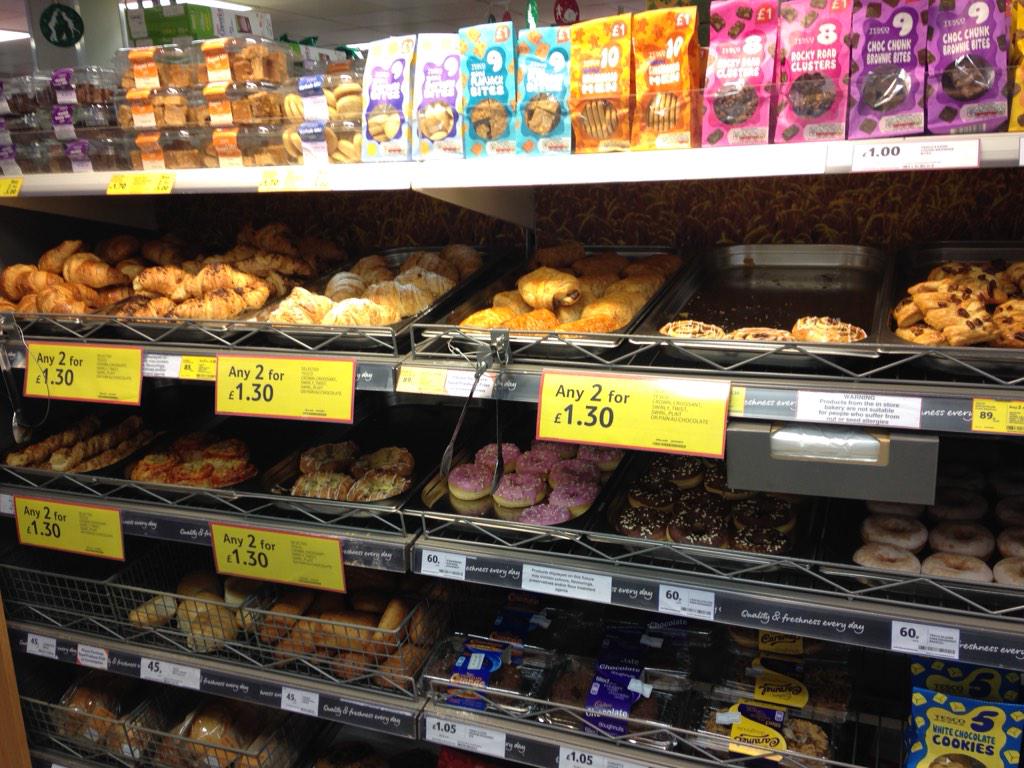 <a href="/carden100/">Kevin Carden</a> <a href="/rachedwards1984/">Rachel Edwards</a> strong bakery at 12 120 taken so far, 2nd bake out,100 up this week! #dontbeafraidtotrade