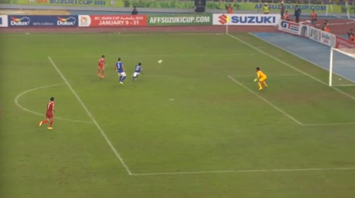 48' Kroekrit earns an early corner for Thailand #AFFSuzukiCup http://t.co/Z5UswzVb11