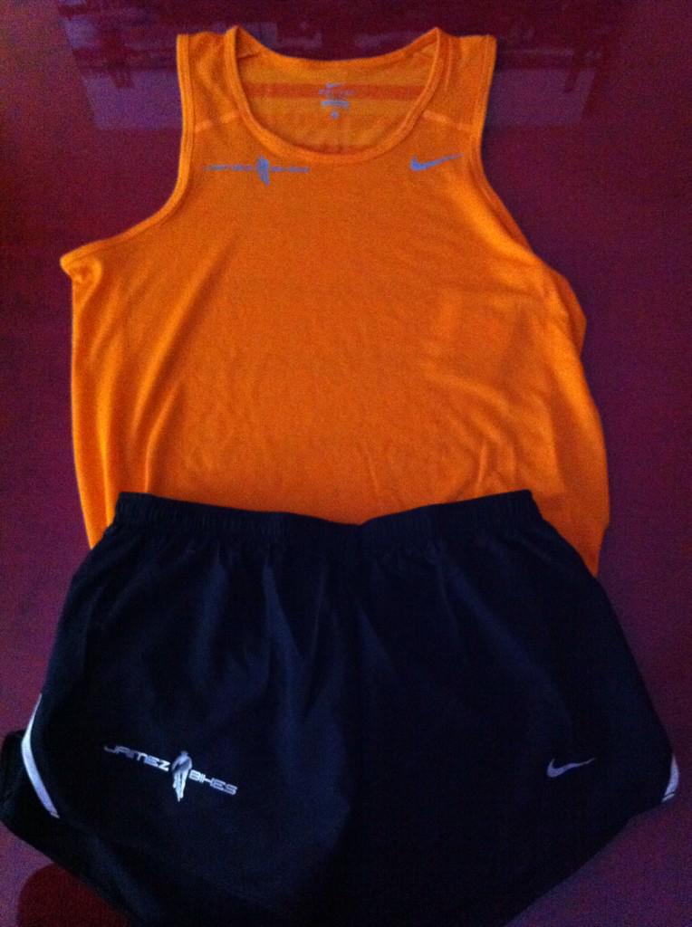 sotana4's tweet photo. Nuevo club, nuevos retos para 2015. Gracias por confiar en mi @JaimezBikes #running http://t.co/UT0coxi7PT