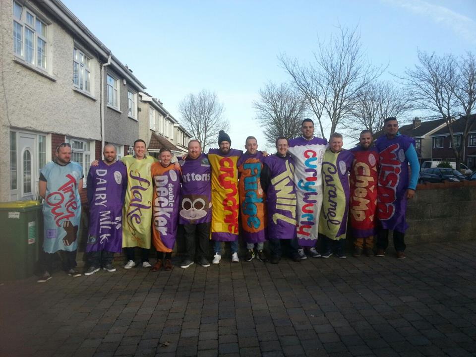 PICTURE: Irish Lads Raise The '12 Pubs Of Christmas' Tradition To The Next Level #Gents her.ie/life/picture-i…