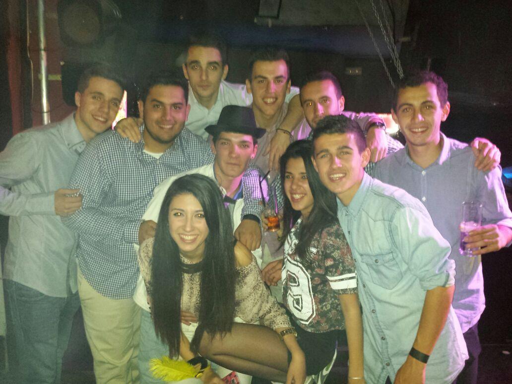 sergiosanz18's tweet photo. Gran noche con los chavales 👌 http://t.co/7f3AUYdZl2