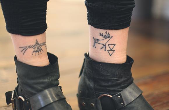 tattooideas__'s tweet photo. Awesome Minimal Leg Tattoos #DeerTattoo #MinimalTattoosd #TattooIdeas #TriangleTattoos http://t.co/wPT5DfymMK