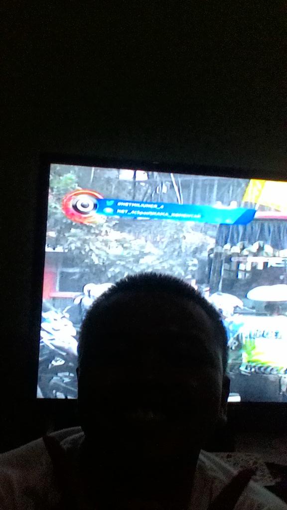 divazhar's tweet image. Ibu polwan tegar terus tegakkan aturan #NETMILIUNER_4