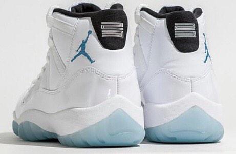 Waypsta's tweet image. Took 110 minutes but finally got through on @Eastbay #patiencewins Thanks @nicekicks ! #LegendBlue11s