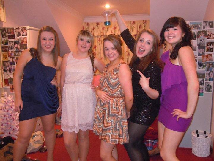 _LWoodz's tweet photo. Aw actual love time hop ๐๐๐น #3yearsago #ceilidh #bbys #datfringe http://t.co/qJ2YqP1Fcq