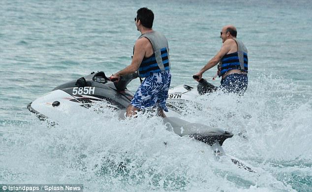 ViralBuzzin's tweet image. 'Sandy Lane lets gay celeb couple @SimonCowell &amp;amp; @ImPaulMckenna infect Barbados beaches w. dog faeces #LarvaMigrans'