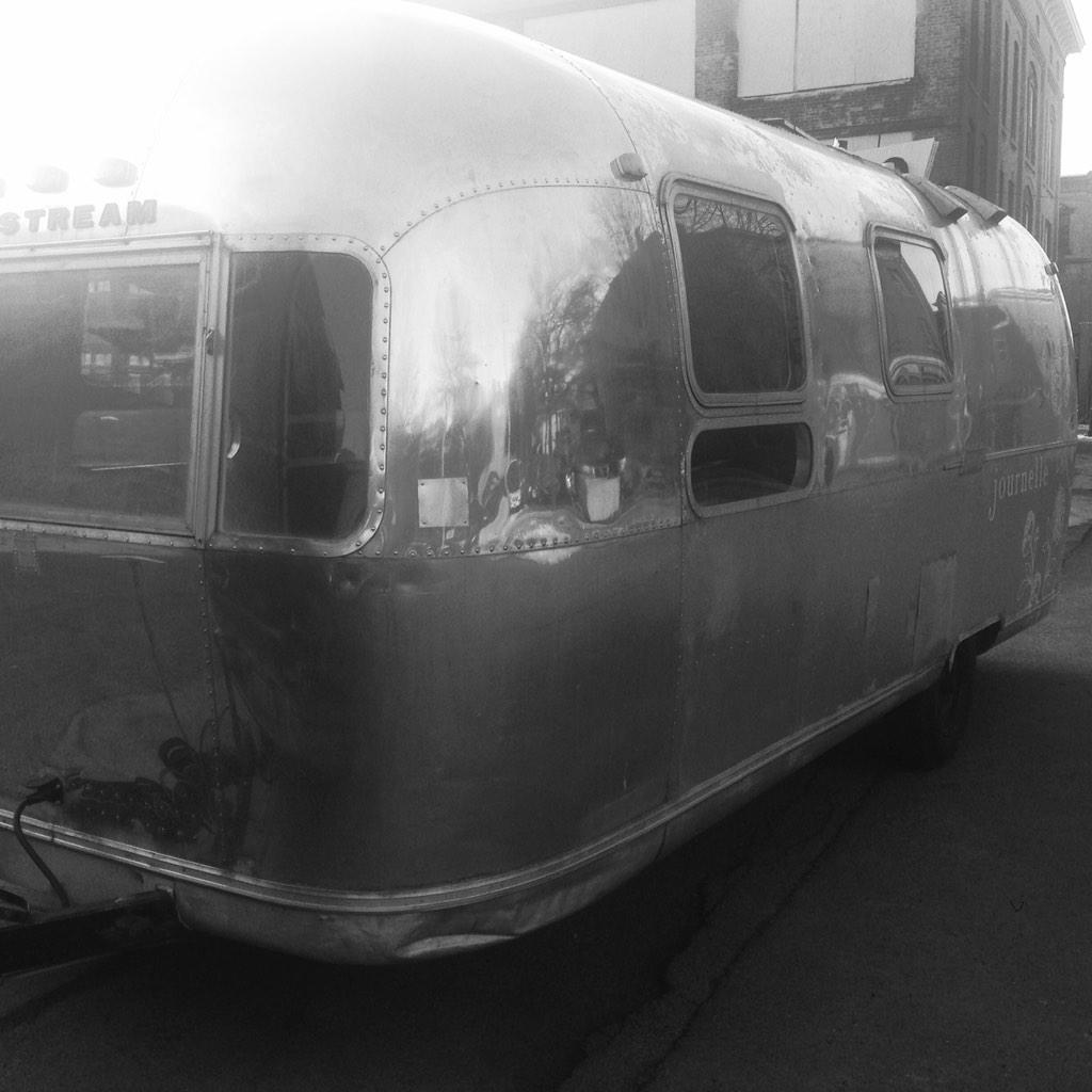 cooker1515's tweet photo. She's here! Food truck to be.
#soexcited http://t.co/6NXr4dyo4R