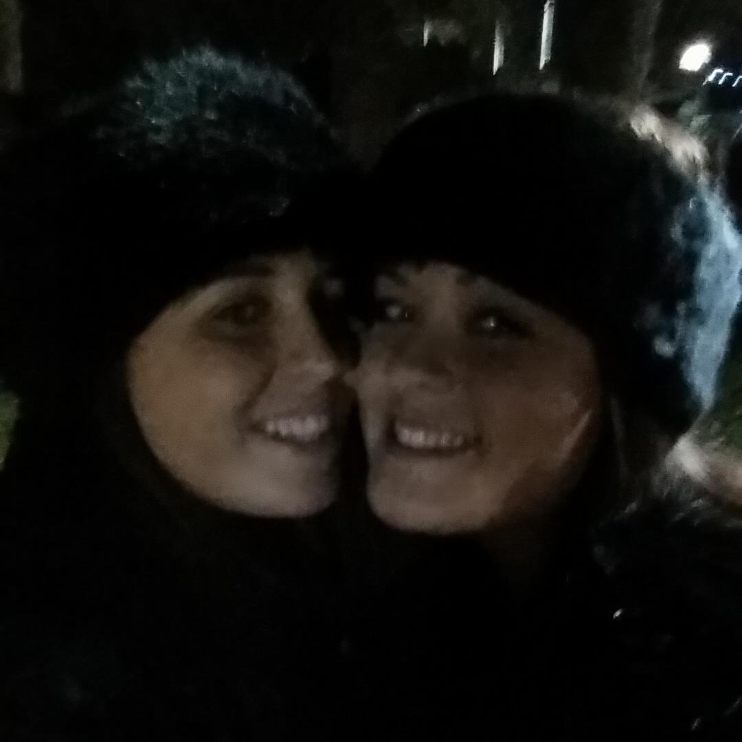 BeccaJLock's tweet photo. Drinks with the bestie Love this girl @ClaireGetty http://t.co/VeEp0KBax2