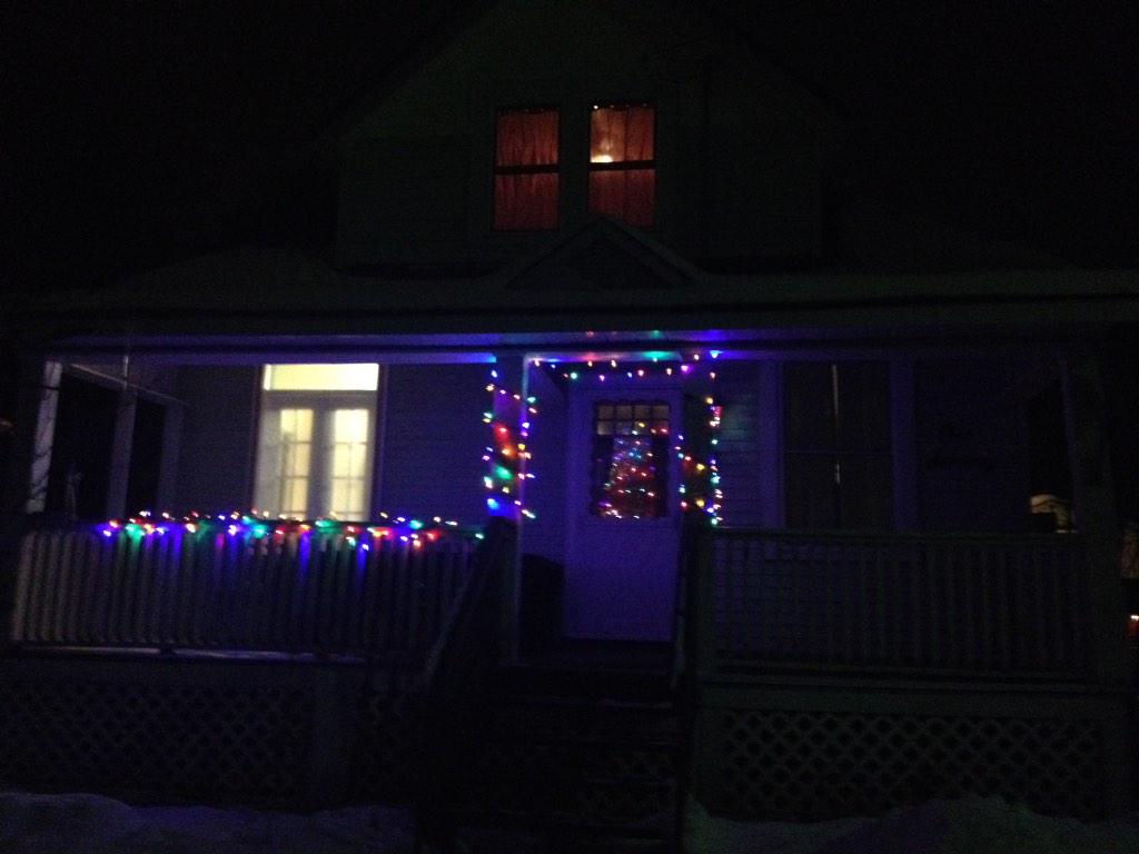 JasminPutman's tweet photo. #ThisIsHome Merry Christmas http://t.co/NzKI7nihpF