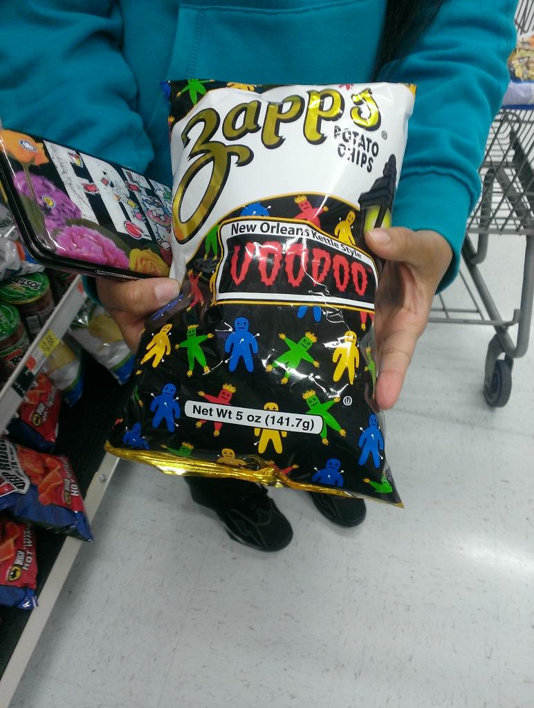 papi_esw's tweet image. Just moved to AL and look what I seen at walmart