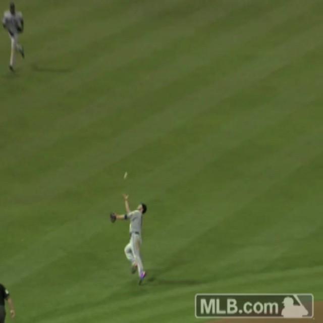 Happy 32nd birthday to David Wright, who dazzles us throughout the season. 