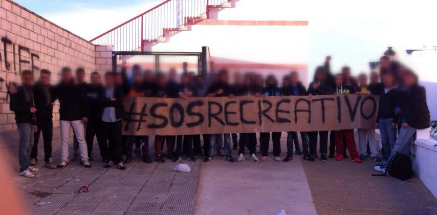 FrenteTiesoLPCF's tweet photo. Mucho ánimo a todo el recreativismo en estos momentos desde La Palma del Cdo. DECANO SERÁS ETERNO #SOSRecre http://t.co/5CPufjw7v2