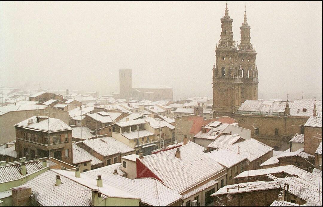 soydelogro's tweet photo. Rt si quieres volver a ver Logroño así http://t.co/VTvdx96U4T