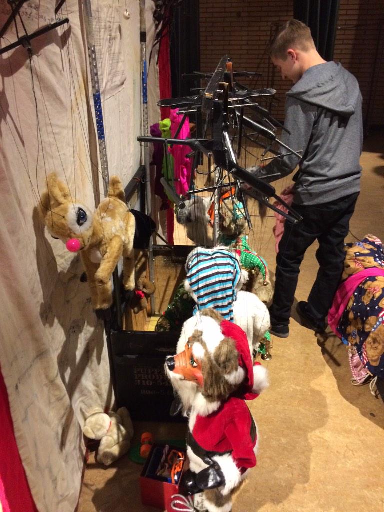 johnchambers's tweet photo. The Night BEARfore Christmas Puppet Performance in City of Torrance Breakfest with Santa. #jimgamblepuppets http://t.co/7TX8ymPQdR