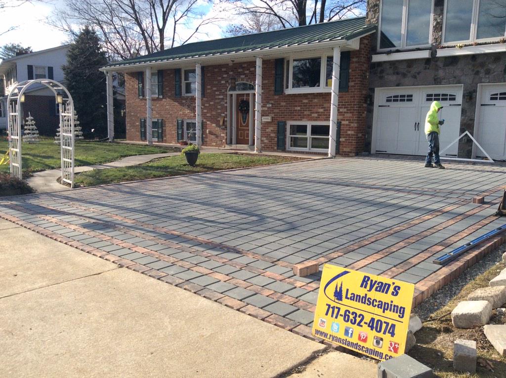 RYANLANDSCAPING's tweet photo. #Permeable #Pavers #hardscaping in #SpringGrove #ecopavers #goinggreen #hardscapebrotherhood http://t.co/IwDjWLRkVL