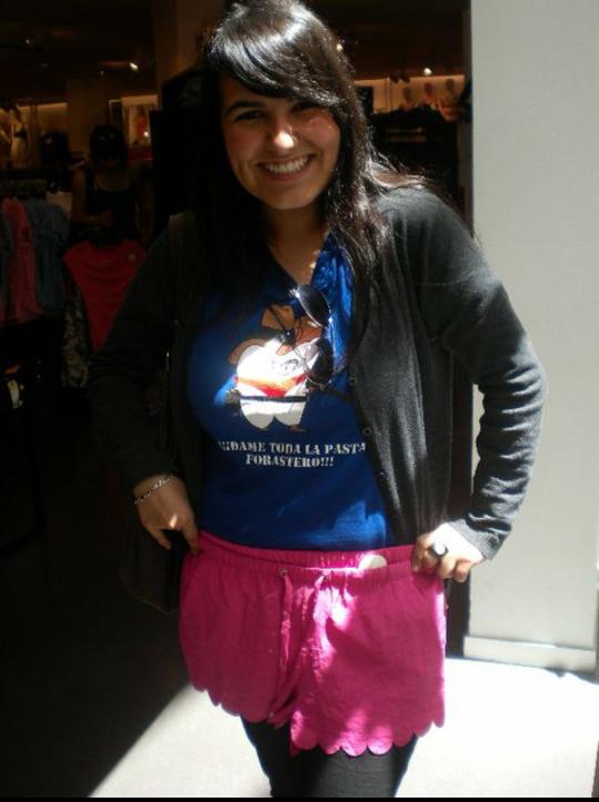 TamaraBL89's tweet photo. Mirad lo que he encontrado... @albaodontologia @laguol88 #Junio2012 #PantalonesChulillos #DiNoAlRosa http://t.co/U01C2aBtK5