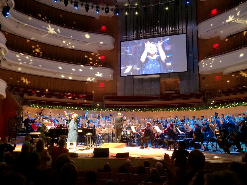 FriendsofSandi's tweet image. RT @KVIERob: @SandiPattyP Best singer in the world with a heart as big as her 5 octave voice! Christmas Blessings!