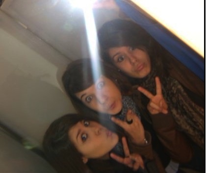 criserranito's tweet photo. Y aunque pasen los años...... a las buenas y a las malas... MUCHAS FELICIDADES @MariiaC94  we love u :) http://t.co/XAtJ4WgVsc