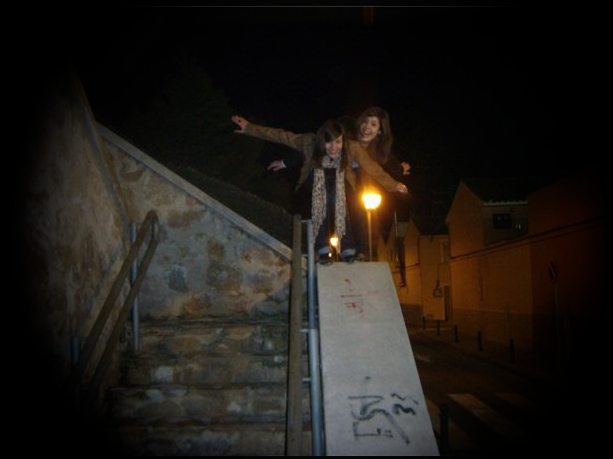 PatriiSM's tweet photo. Muuuchísimaas felicidades a mi locarraaa favorita @MariiaC94 !!! Xq hay cosas que nunca cambian! TQQQ! =) =) http://t.co/AAqt5dAoXk