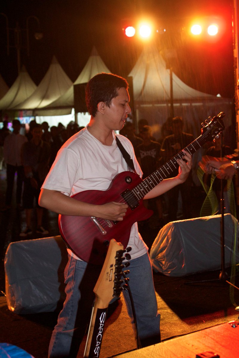 RT "@LoftyStore_Aceh: BEEM FROM <a href="/twommetal/">The Witch of Majesty</a> On Stage <a href="/acehclothfam/">#AcehClothingFamilia</a> Event !!! Mameh !!! "