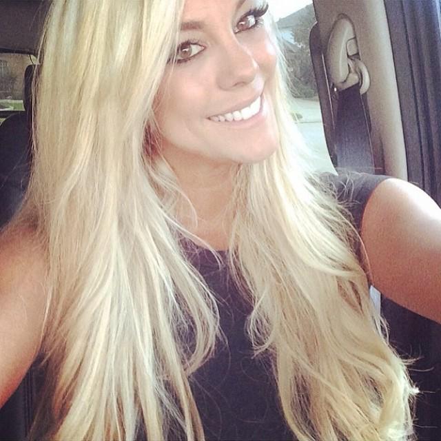 Schreib mir auf meinem Blogspot da sind meine geilen privaten Bilder 🙈 💕 der link ist auf meinem Twitter Profil :)😘💕