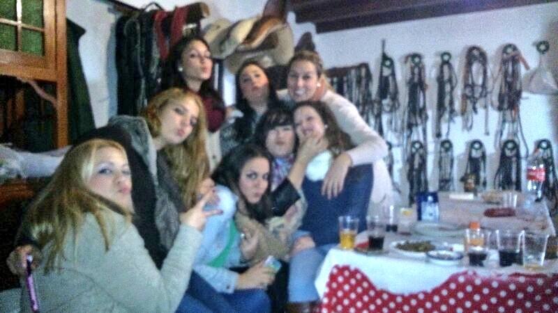 solealmanaa's tweet photo. Hoy cena de amigas las de siempre !! http://t.co/iejCPOpSnq
