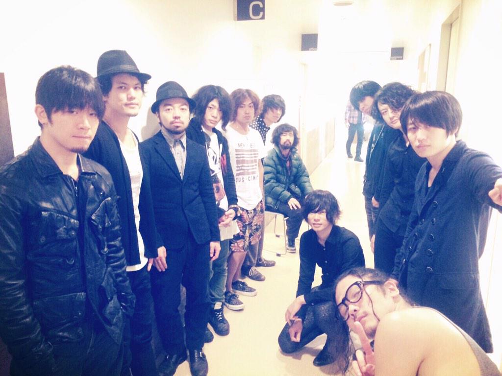 Alexandros 今日のディスフェスメンバー この後9mmの皆と鍋をつつき合いました そして公約通り尾崎と語りまくりました 二人で映画観にいくわ おやすみ 洋平 Http T Co 5tzxlcjpdy Twitter Alexandros 今日のディスフェスメンバー この後9mmの皆と鍋をつつき合いました そして公約通り尾崎と語りまくりました 二人で映画観にいくわ おやすみ 洋平 Http T Co 5tzxlcjpdy Twitter