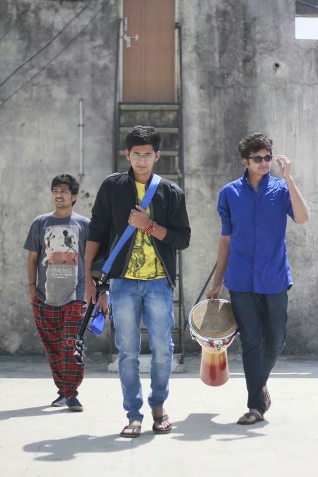DipZipOfc's tweet photo. Completion of successful two years of @dipziptheband

@DarshanRavalDZ @ChinmayRoyDz @RajBoriwalaDZ 

#HbdDZ
Finally 1 http://t.co/NuqftUSTHT