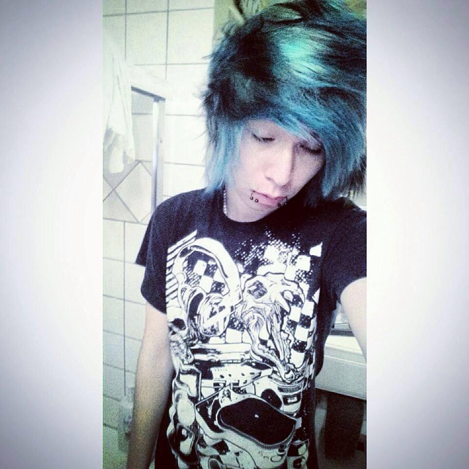 50 shades of blue Wassup