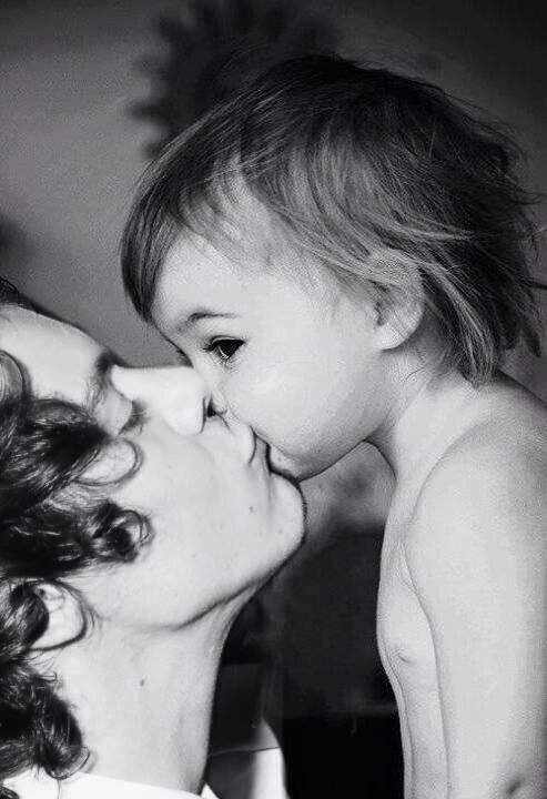 stripmeliam's tweet photo. -RT this tweet
-follow me
-follow everyone who rts
-gain Harrys

#WeAreAllHarry
#WeAreAllHarryFollowParty http://t.co/9NYpLaiVEj