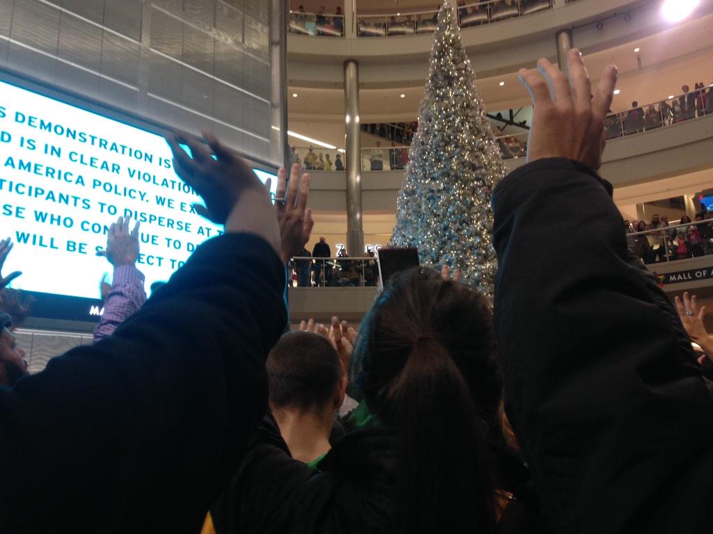 MNlesbian's tweet photo. #BlackLivesMatter http://t.co/kbotXktEFd