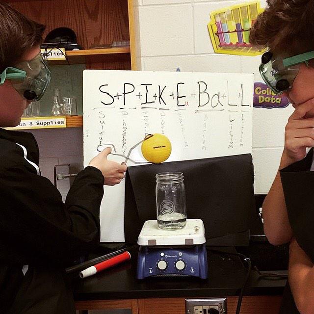 This is how FVHS Spikeball creates chemistry between their partners! How do you? #Spikeball #Jointhemovement