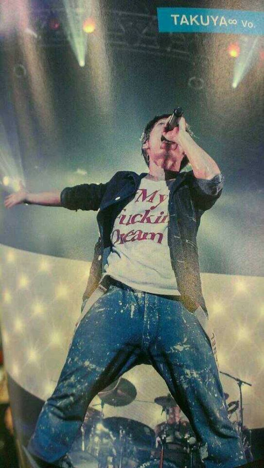 Uw_T_A_K_N_S_S's tweet photo. #TAKUYA生誕祭

むげさん誕生日おめでとうございます♡
UVERにむげさんに
出会えて本当によかった
ライブに初参戦したとき、どきどき
だったけど、終わってみて
みんながUVERについていく理由が
なんとなく分かった気がする http://t.co/aHKEJMjAey