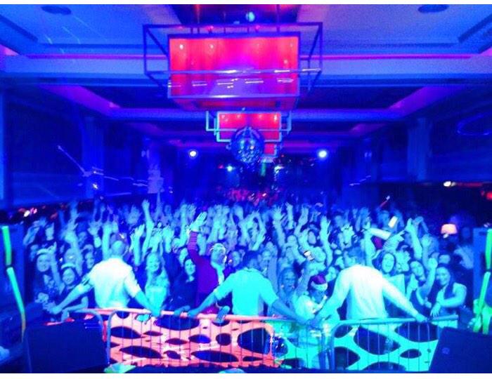 this was my view tonight at <a href="/palacetullamore/">Palace Tullamore</a> from the stage...amazing!! thanks for a fab ending to a fab year❤️❤️❤️