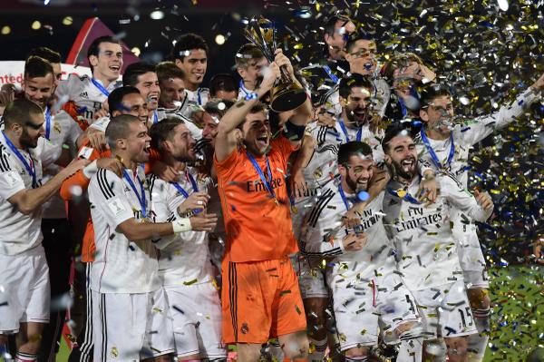 BolaEleven's tweet photo. FT #CWC2014 Real Madrid 2-0 San Lorenzo (Sergio Ramos 37', Gareth Bale 51') || Selamat @realmadriden Juara #CWC2014 http://t.co/THOayePZNw